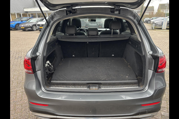 Mercedes-Benz GLC 300e 4MATIC AMG Line | 320pk PHEV | Panormadak | Afneembare Trekhaak | Burmester Audio | Stoelverwarming |  Achteruitrijcamera