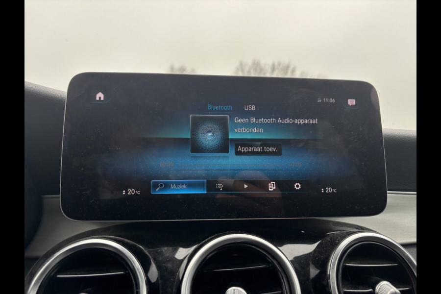 Mercedes-Benz GLC 300e 4MATIC AMG Line | 320pk PHEV | Panormadak | Afneembare Trekhaak | Burmester Audio | Stoelverwarming |  Achteruitrijcamera