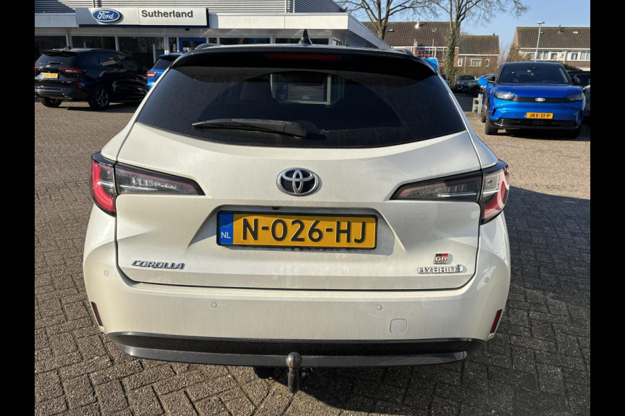 Toyota Corolla Touring Sports 1.8 Hybrid GR-Sport | 122pk | Trekhaak | Adaptieve Cruise | Stoelverwarming | 18 inch velgen | Full LED