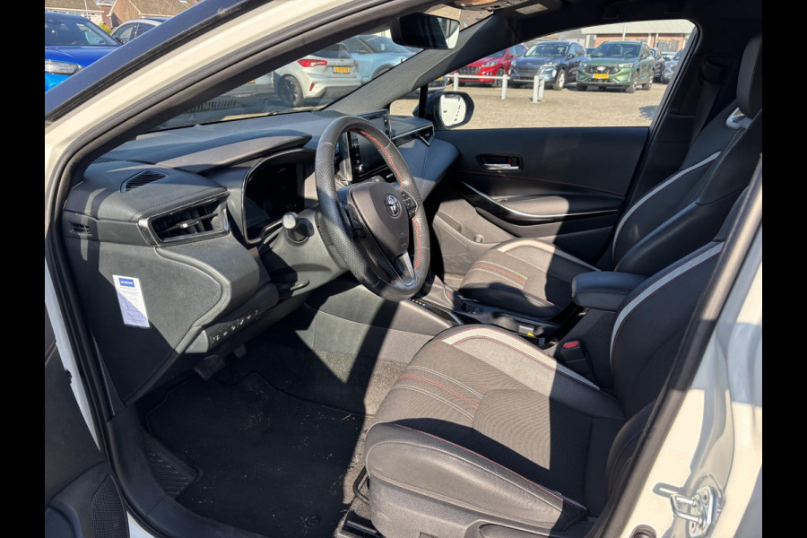 Toyota Corolla Touring Sports 1.8 Hybrid GR-Sport | 122pk | Trekhaak | Adaptieve Cruise | Stoelverwarming | 18 inch velgen | Full LED