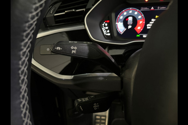 Audi Q3 35 TFSI S Line Pano|Camera|Sfeer|CarPlay|NL Auto|NAP