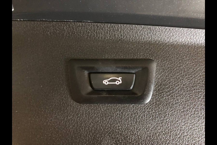 BMW 2 Serie Active Tourer 218i High Executive Edition sportint | leer | pano | stoelverw | navi | camera | cruise| headup