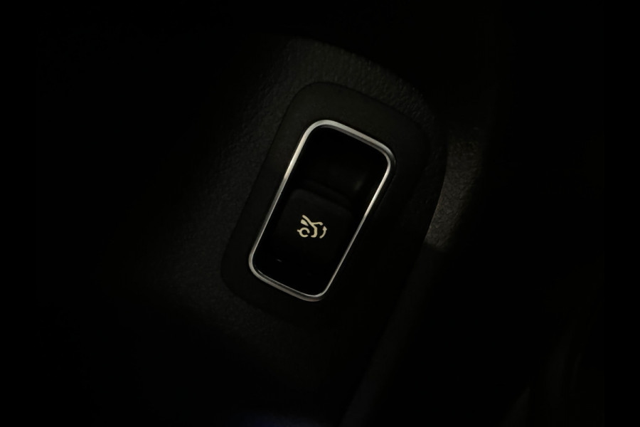 Mercedes-Benz CLA-Klasse 250 4MATIC AMG Premium+ Pano|Memory