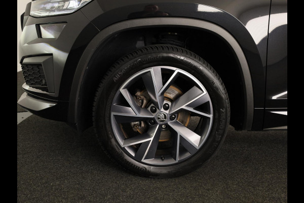 Škoda Kodiaq 1.5 TSI Sportline Business 150 pk Automaat (DSG) | Navigatie | Trekhaak (wegklapbaar) | Parkeersensoren | Achteruitrijcamera | Autom. airco (3 zones) | Stoelverwarming |