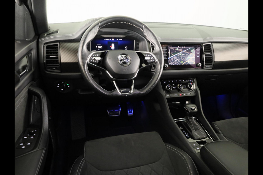 Škoda Kodiaq 1.5 TSI Sportline Business 150 pk Automaat (DSG) | Navigatie | Trekhaak (wegklapbaar) | Parkeersensoren | Achteruitrijcamera | Autom. airco (3 zones) | Stoelverwarming |