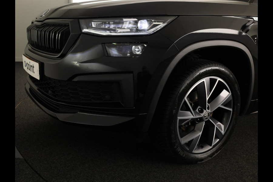 Škoda Kodiaq 1.5 TSI Sportline Business 150 pk Automaat (DSG) | Navigatie | Trekhaak (wegklapbaar) | Parkeersensoren | Achteruitrijcamera | Autom. airco (3 zones) | Stoelverwarming |