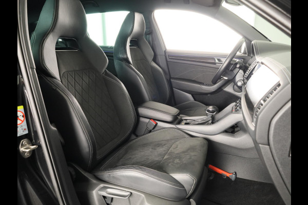 Škoda Kodiaq 1.5 TSI Sportline Business 150 pk Automaat (DSG) | Navigatie | Trekhaak (wegklapbaar) | Parkeersensoren | Achteruitrijcamera | Autom. airco (3 zones) | Stoelverwarming |