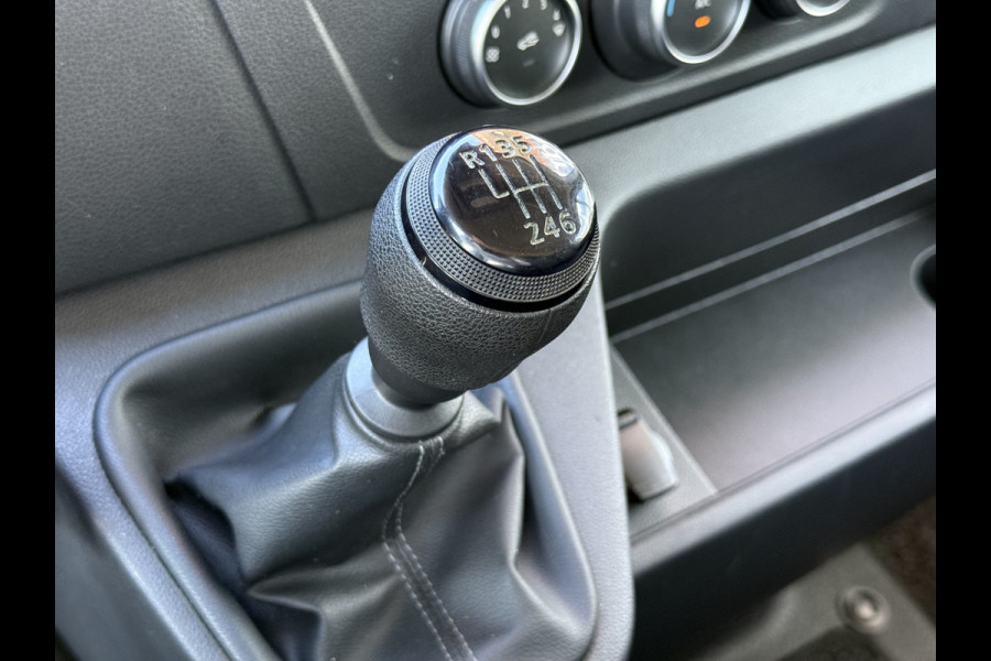 Renault Master T35 2.3 dCi 145 Bakwagen met laadklep | NL-auto | Zijdeur | Cruisec. | Airco