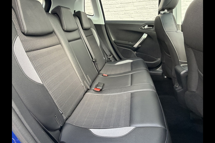 Peugeot 2008 1.2 PureTech Camera Cruise Stoelverwarming Carplay Panorama Trekhaak Navigatie