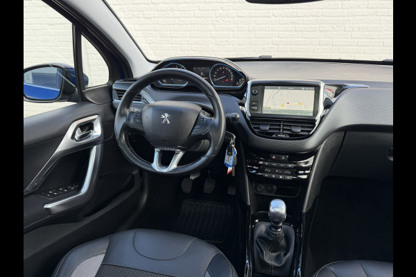 Peugeot 2008 1.2 PureTech Camera Cruise Stoelverwarming Carplay Panorama Trekhaak Navigatie
