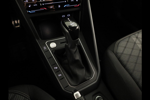 Volkswagen Polo r line business | 95 pk | automaat (DSG) | panoramadak | camera | stoelverwarming | keyless entry | 18 inch