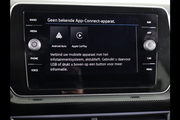 Volkswagen T-Cross 1.0 TSI Life Edition GOAL 95 pk | Navigatie | Parkeersensoren | Adaptieve cruise control | LED koplampen | Autom. airco | Stoelverwarming |