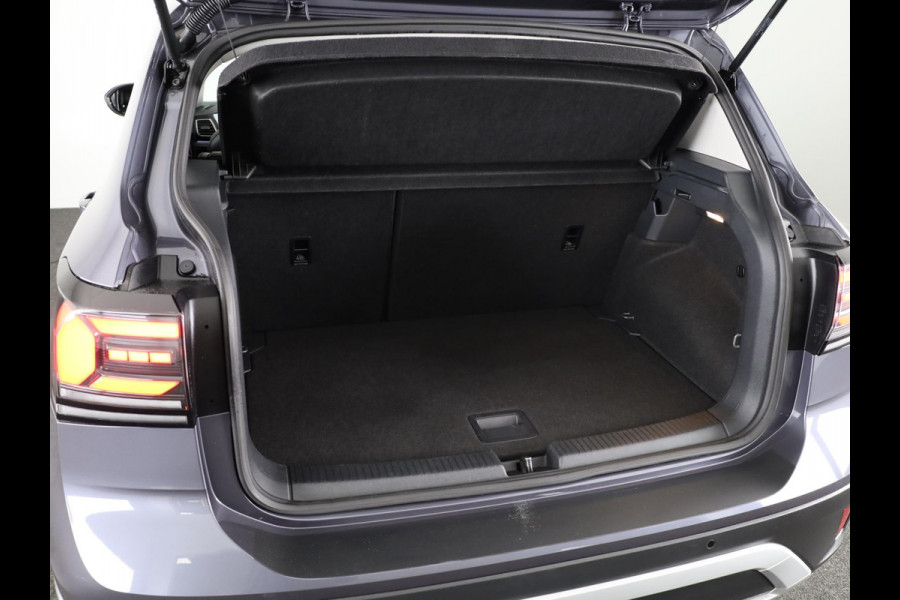 Volkswagen T-Cross 1.0 TSI Life Edition GOAL 95 pk | Navigatie | Parkeersensoren | Adaptieve cruise control | LED koplampen | Autom. airco | Stoelverwarming |