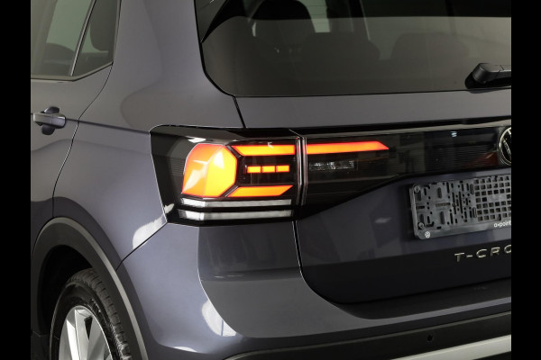 Volkswagen T-Cross 1.0 TSI Life Edition GOAL 95 pk | Navigatie | Parkeersensoren | Adaptieve cruise control | LED koplampen | Autom. airco | Stoelverwarming |