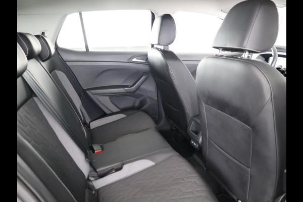Volkswagen T-Cross 1.0 TSI Life Edition GOAL 95 pk | Navigatie | Parkeersensoren | Adaptieve cruise control | LED koplampen | Autom. airco | Stoelverwarming |