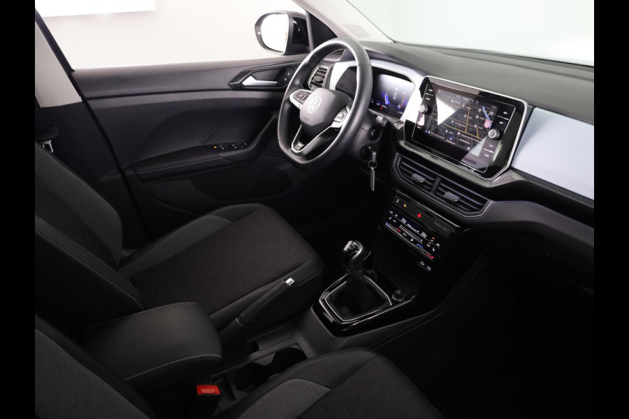 Volkswagen T-Cross 1.0 TSI Life Edition GOAL 95 pk | Navigatie | Parkeersensoren | Adaptieve cruise control | LED koplampen | Autom. airco | Stoelverwarming |