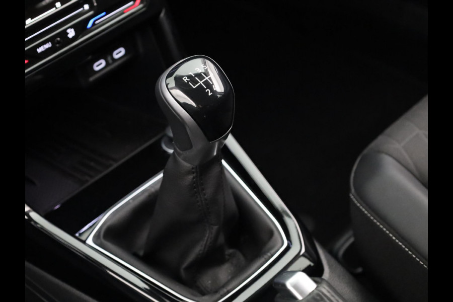 Volkswagen T-Cross 1.0 TSI Life Edition GOAL 95 pk | Navigatie | Parkeersensoren | Adaptieve cruise control | LED koplampen | Autom. airco | Stoelverwarming |