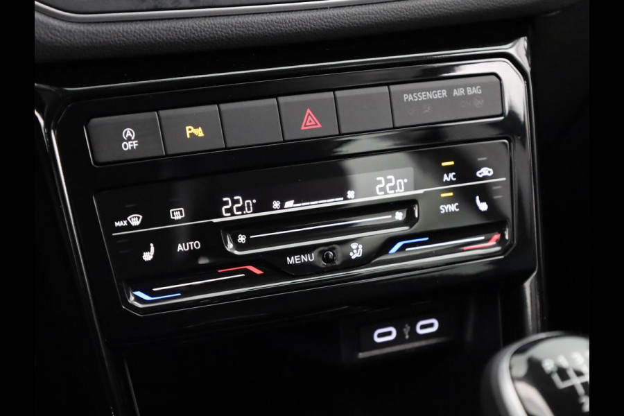 Volkswagen T-Cross 1.0 TSI Life Edition GOAL 95 pk | Navigatie | Parkeersensoren | Adaptieve cruise control | LED koplampen | Autom. airco | Stoelverwarming |