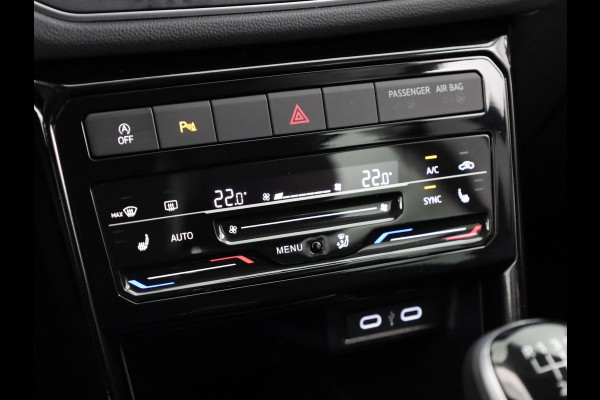 Volkswagen T-Cross 1.0 TSI Life Edition GOAL 95 pk | Navigatie | Parkeersensoren | Adaptieve cruise control | LED koplampen | Autom. airco | Stoelverwarming |