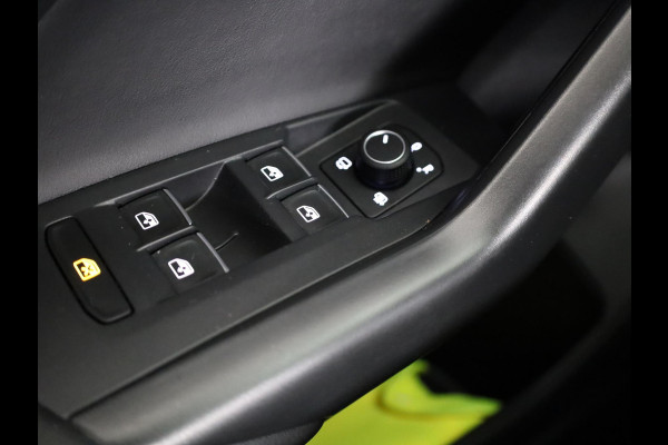 Volkswagen T-Cross 1.0 TSI Life Edition GOAL 95 pk | Navigatie | Parkeersensoren | Adaptieve cruise control | LED koplampen | Autom. airco | Stoelverwarming |