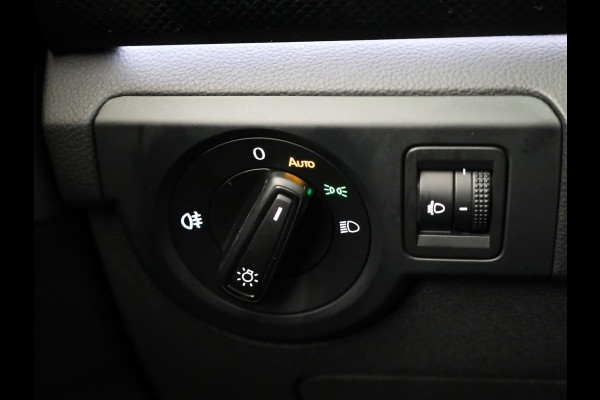 Volkswagen T-Cross 1.0 TSI Life Edition GOAL 95 pk | Navigatie | Parkeersensoren | Adaptieve cruise control | LED koplampen | Autom. airco | Stoelverwarming |