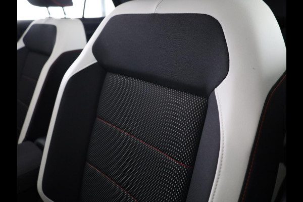 Volkswagen T-Roc 1.5 TSI Sport Business R 150 PK | Automaat (DSG) | Panoramadak | Camera | Keyless entry | Digitaal dashboard | Stoelverwarming