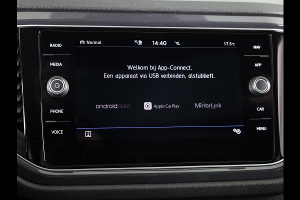 Volkswagen T-Roc 1.5 TSI Sport Business R 150 PK | Automaat (DSG) | Panoramadak | Camera | Keyless entry | Digitaal dashboard | Stoelverwarming