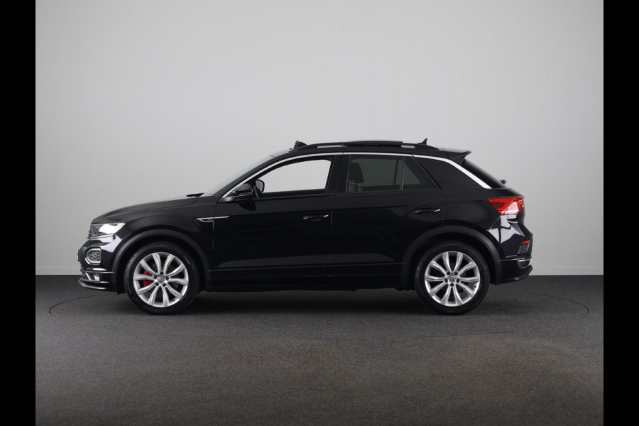 Volkswagen T-Roc 1.5 TSI Sport Business R 150 PK | Automaat (DSG) | Panoramadak | Camera | Keyless entry | Digitaal dashboard | Stoelverwarming