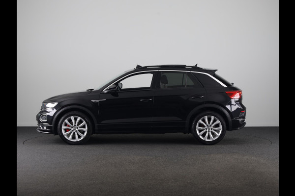 Volkswagen T-Roc 1.5 TSI Sport Business R 150 PK | Automaat (DSG) | Panoramadak | Camera | Keyless entry | Digitaal dashboard | Stoelverwarming