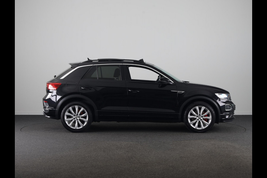Volkswagen T-Roc 1.5 TSI Sport Business R 150 PK | Automaat (DSG) | Panoramadak | Camera | Keyless entry | Digitaal dashboard | Stoelverwarming