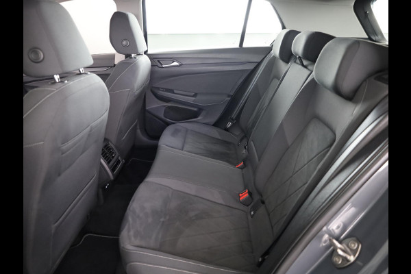 Volkswagen Golf 1.5 eTSI Style 130 PK | Automaat | Digitaal dashboard | Sportstoelen | Navigatie