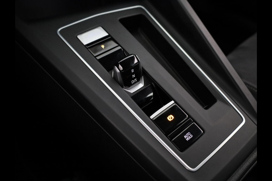 Volkswagen Golf 1.5 eTSI Style 130 PK | Automaat | Digitaal dashboard | Sportstoelen | Navigatie