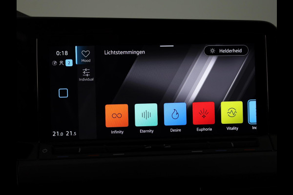 Volkswagen Golf 1.5 eTSI Style 130 PK | Automaat | Digitaal dashboard | Sportstoelen | Navigatie