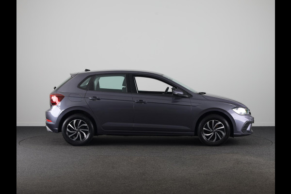 Volkswagen Polo 1.0 TSI Life 95PK | Navigatie via app | parkeersensoren | lm velgen