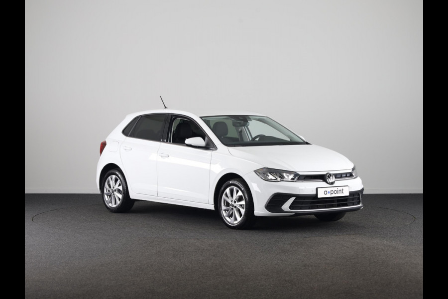 Volkswagen Polo 1.0 TSI Life Edition | Navigatie via App | Parkeersensoren | Achteruitrijcamera | Adaptieve cruise control | Stoelverwarming |