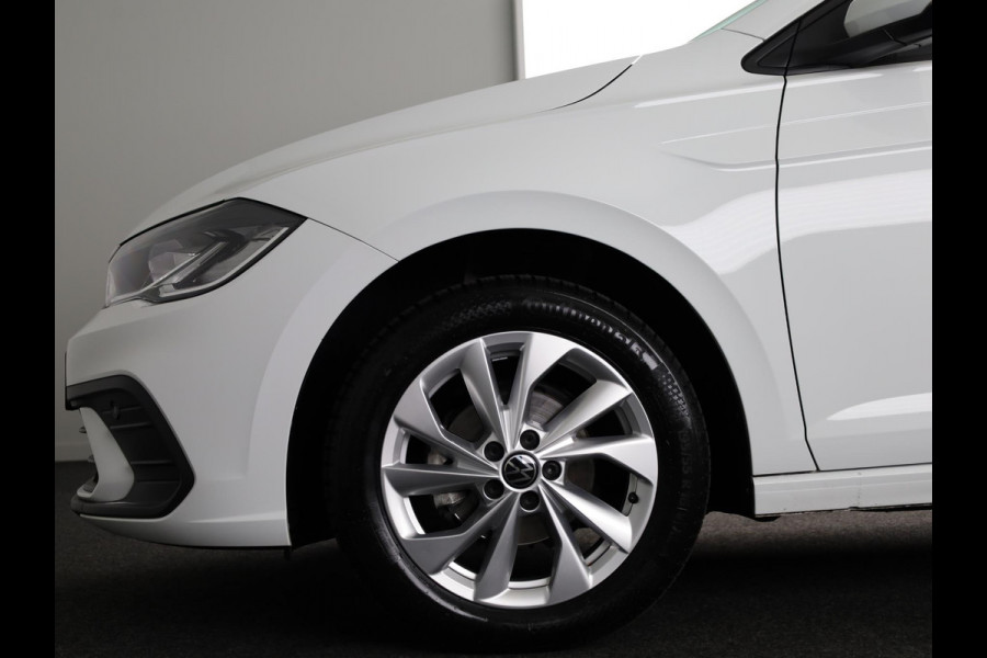 Volkswagen Polo 1.0 TSI Life Edition | Navigatie via App | Parkeersensoren | Achteruitrijcamera | Adaptieve cruise control | Stoelverwarming |
