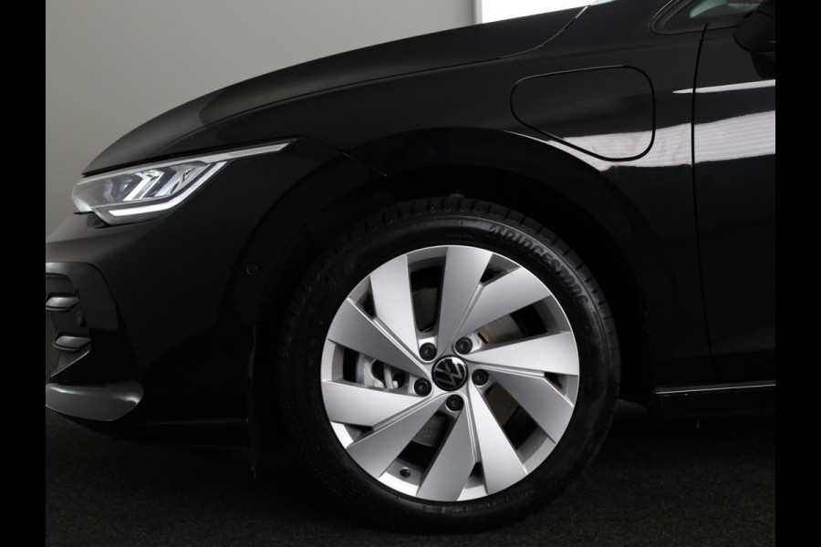 Volkswagen Golf 1.5 eHybrid Life Edition 204PK | Automaat | Camera | Extra getint glas | verlengde garantie