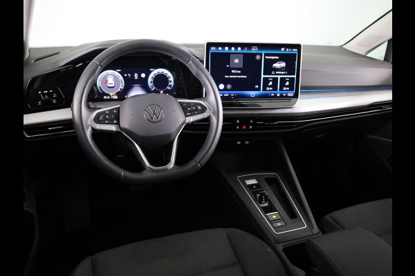 Volkswagen Golf 1.5 eHybrid Life Edition 204PK | Automaat | Camera | Extra getint glas | verlengde garantie