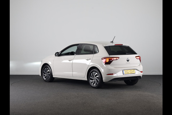 Volkswagen Polo 1.0 TSI Life Edition 95 pk | Verlengde garantie | Navigatie via App | Parkeersensoren achter | Achteruitrijcamera | Adaptieve cruise control |