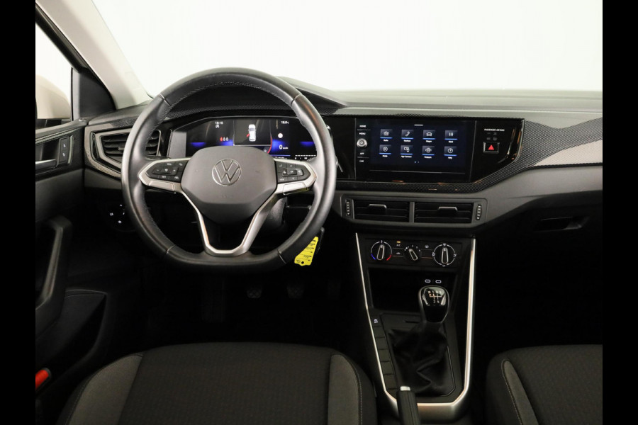 Volkswagen Polo 1.0 TSI Life Edition 95 pk | Verlengde garantie | Navigatie via App | Parkeersensoren achter | Achteruitrijcamera | Adaptieve cruise control |