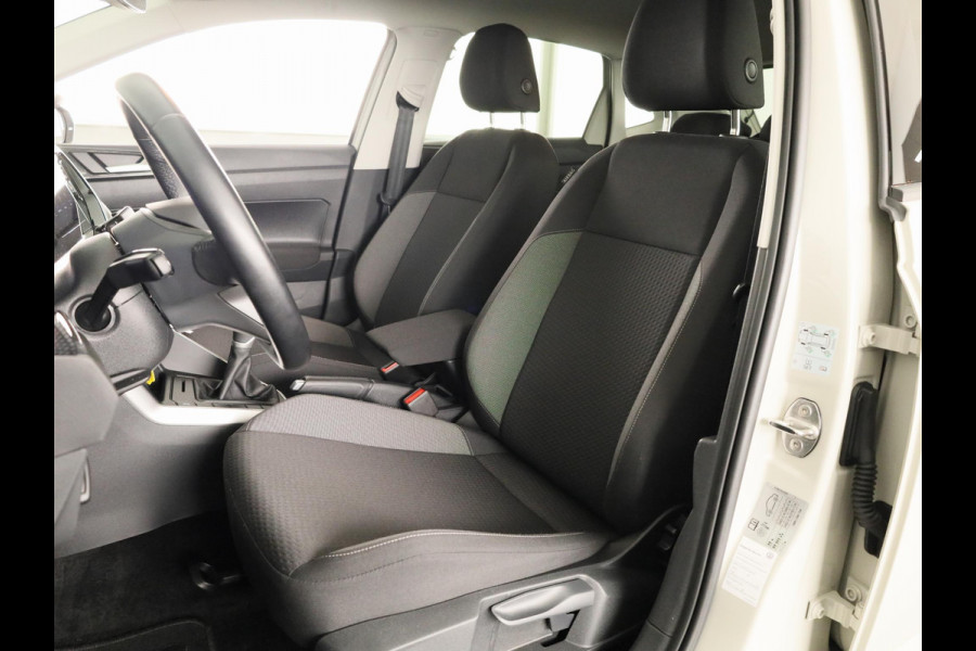 Volkswagen Polo 1.0 TSI Life Edition 95 pk | Verlengde garantie | Navigatie via App | Parkeersensoren achter | Achteruitrijcamera | Adaptieve cruise control |