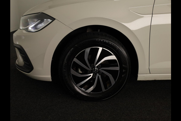 Volkswagen Polo 1.0 TSI Life Edition 95 pk | Verlengde garantie | Navigatie via App | Parkeersensoren achter | Achteruitrijcamera | Adaptieve cruise control |