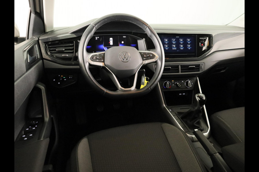 Volkswagen Polo 1.0 TSI Life Edition 95 pk | Verlengde garantie | Navigatie via App | Parkeersensoren achter | Achteruitrijcamera | Adaptieve cruise control |