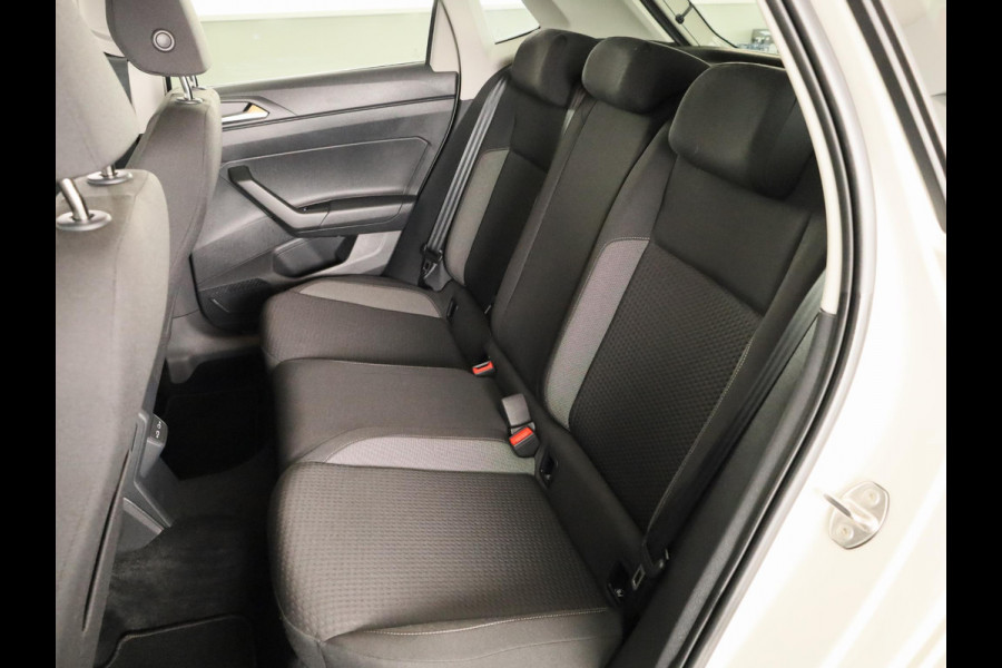 Volkswagen Polo 1.0 TSI Life Edition 95 pk | Verlengde garantie | Navigatie via App | Parkeersensoren achter | Achteruitrijcamera | Adaptieve cruise control |
