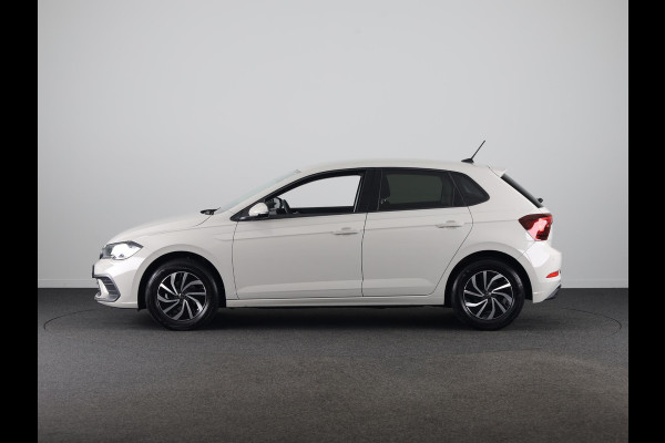 Volkswagen Polo 1.0 TSI Life Edition 95 pk | Verlengde garantie | Navigatie via App | Parkeersensoren achter | Achteruitrijcamera | Adaptieve cruise control |