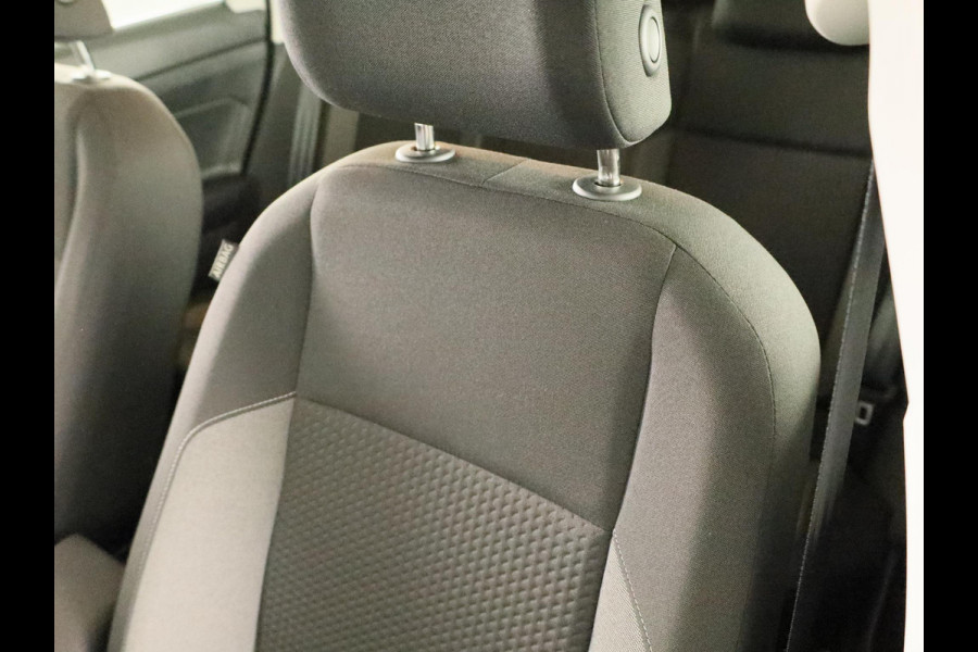 Volkswagen Polo 1.0 TSI Life Edition 95 pk | Verlengde garantie | Navigatie via App | Parkeersensoren achter | Achteruitrijcamera | Adaptieve cruise control |