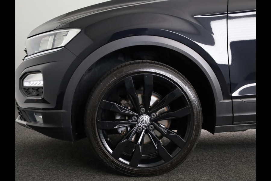 Volkswagen T-Roc 1.0 TSI Style | Parkeersensoren (Park assist) | Adaptieve cruise control | Carplay & Android auto |