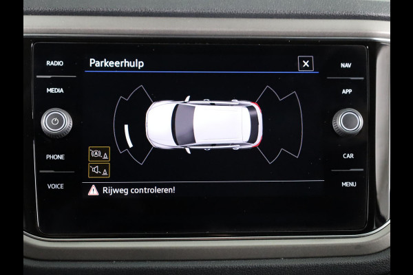 Volkswagen T-Roc 1.0 TSI Style | Parkeersensoren voor en achter | Cruise controle adaptief | Apple Carplay en Android auto |