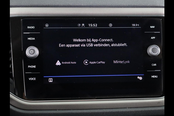 Volkswagen T-Roc 1.0 TSI Style | Parkeersensoren voor en achter | Cruise controle adaptief | Apple Carplay en Android auto |