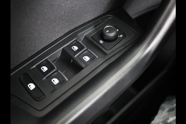 Volkswagen T-Roc 1.0 TSI Style | Parkeersensoren voor en achter | Cruise controle adaptief | Apple Carplay en Android auto |